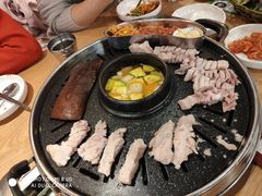 -江南猪肉商会无限续吃(弘大店)