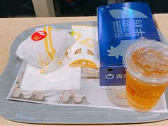 -麦当劳(展览路店)