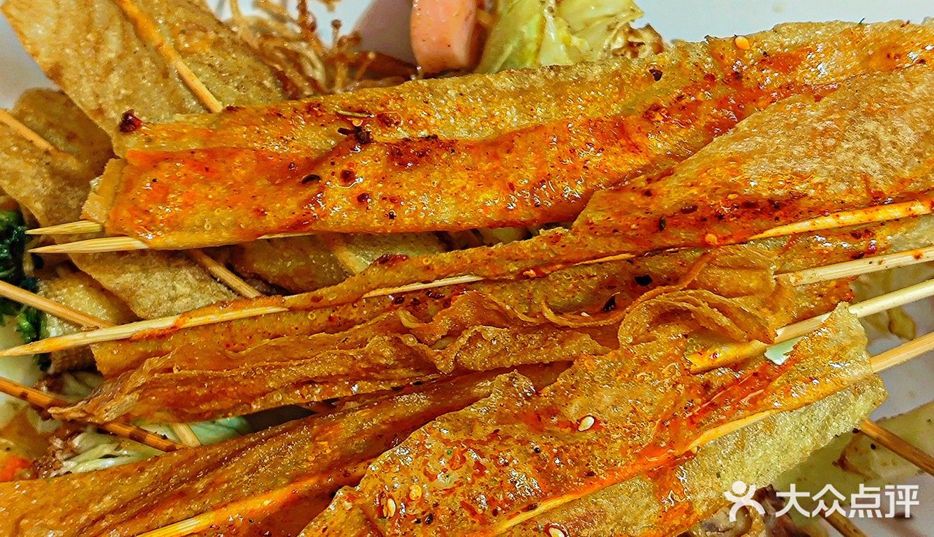 日月光新开的麻辣烫炸串，也太好吃了吧❗