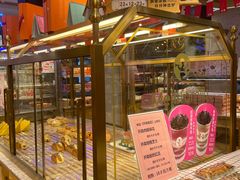 面包甜点陈列柜-美俪家族(江南摩尔店)