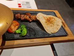 -鸣记脆皮烤鱼·海鲜烤鱼(三八广场店)
