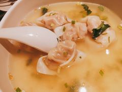 虾仁大馄饨-南城香·饭香串香馄饨香(青年路店)