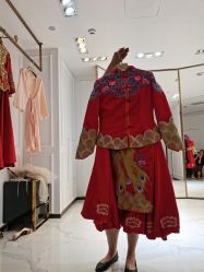 点击看大图 -GRACE KELLY婚纱与礼服(北京店)