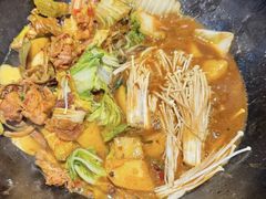-地锅公社·现炒地锅鸡·地锅鱼·夜宵(罗锦路店)