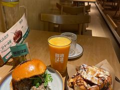 -龙治汉堡(中华城店)