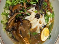 -百春原湖南牛肉粉(百联世纪店)
