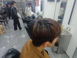 -藤野造型烫染·漂发