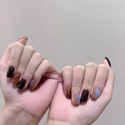 -花岐款式专研健康美甲沙龙