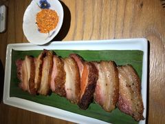 烤脆皮（土）猪肉-中8楼风尚云南菜(颐堤港店)