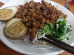 何太卤肉饭-何太太馄饨面铺(大浒东苑店)