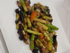 鲜芦笋鸡松菌炒兰-朱仔记食府(江南大道店)