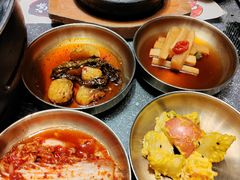 -草家酱蟹炭火烤肉店(珲春南路二店)