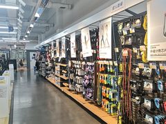 -迪卡侬(苗岭路店)