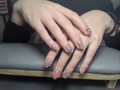 -槿里日式美甲工作室