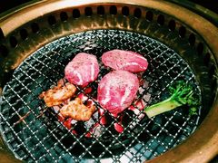 -山川小町·极番烧肉(新地假日广场店)