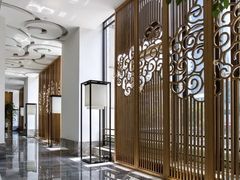 -新盈光·云会所(百丈东路店)