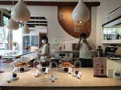 -VERIE BAKEHOUSE
