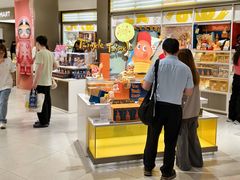-泡泡玛特POPMART(海岸城店)