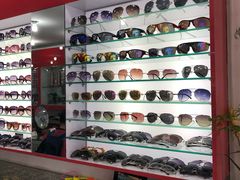 -朱师傅眼镜·蔡司·依视路·尼康(市先进店)