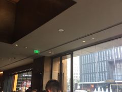 等位区-星巴克臻选(南京艾尚天地店)