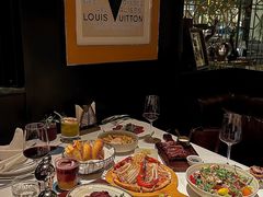 -Mogul Eatery·大亨餐酒馆