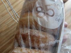 -85度C(生甜甜圈研究工坊·上海松江人民北路店)