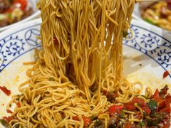 -李与白包子铺(桐梓林店)