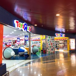 -玩具反斗城(正大广场店)