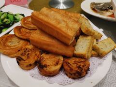 四大金刚拼盘-东方明珠老上海8号餐厅(东方明珠广播电视塔店)