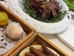 龙井茶烤乳鸽-蔡澜点心·粤菜(月星环球港店)