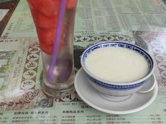 -周大娘牛乳(旧寨古村总店)