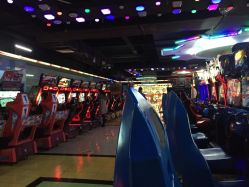 -蹦蹦乐园(南桥百联店)