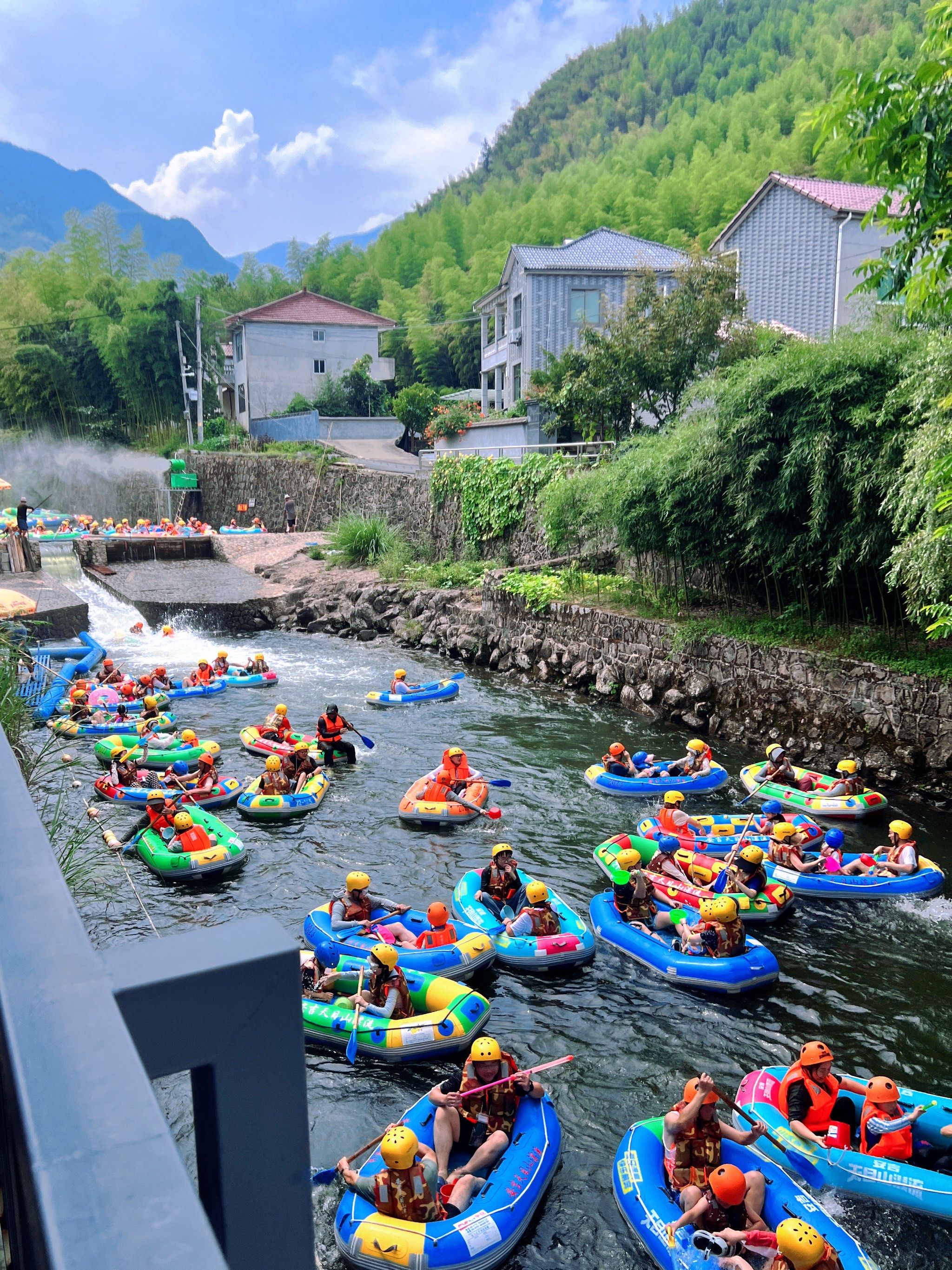 天目山漂流 | 夏天总要去一次漂流吧!