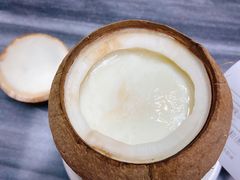 原只椰子炖蛋白-黄师奶甜品店