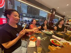 -川流不息·地道川菜·小龙虾(松东路店)