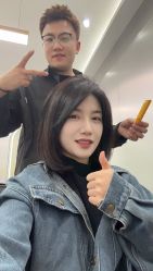 -Tloml salon