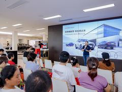 -深圳锦龙奥迪4S店(前海店)
