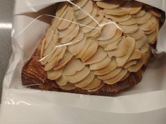 柚子酱可颂-PAOPAO Bakery&Café(港汇店)