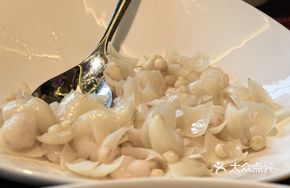 Ginkgo Nut and Lily Bulb Stir-fry