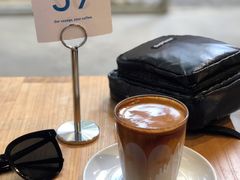 熔岩&nbsp;Dirty-VOYAGE COFFEE 咖啡烘焙工坊店(798艺术区店)
