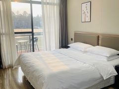 -上海怡沁园度假酒店