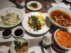 -皇城根·鲁菜济南菜·吊炉烤鸭·炒鸡鱼头(济南旗舰店)