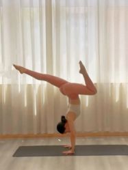 -亚太瑜伽普拉提学院