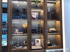 -回瑞眼镜·蔡司·依视路官方授权店(广益路万达店)