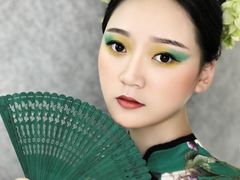 -金夫人化妆摄影职业培训学校