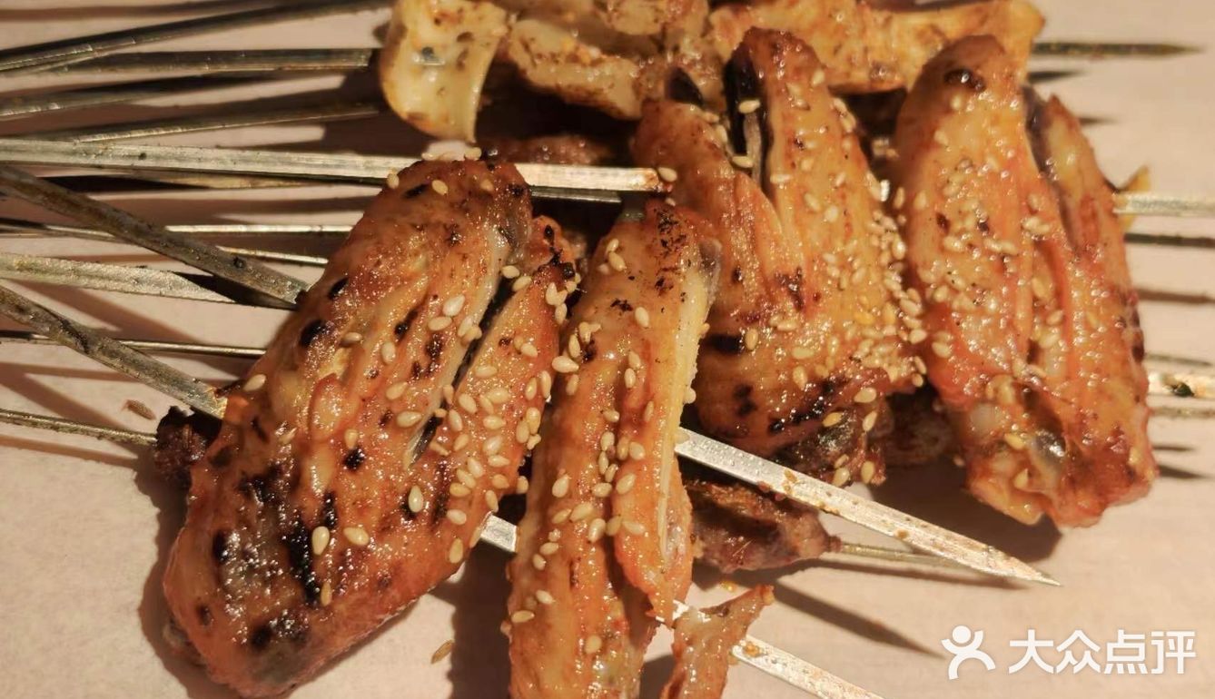 口岸附近，来一场烧烤与欧洲杯[啤酒]的聚会