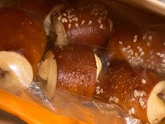 芝麻洋葱碱水球-Luneurs(幸福里店)