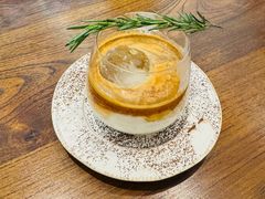 -Chom Cafe and Restaurant