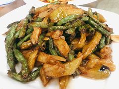 -溢心园香河肉饼总店
