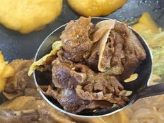 -粘豆包柴火铁锅炖